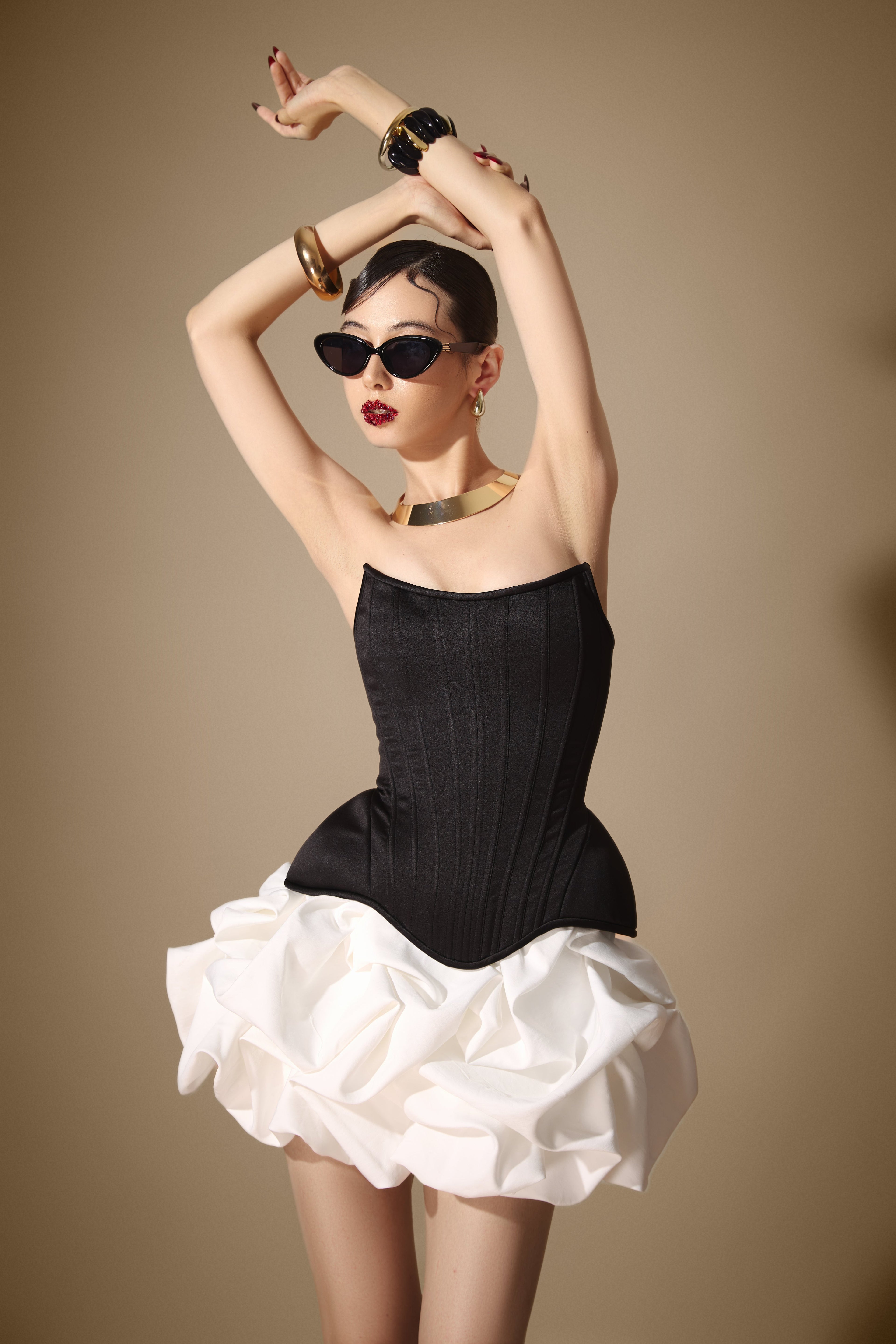 SCUPTED GRACE Top/ FLEUR Skirt